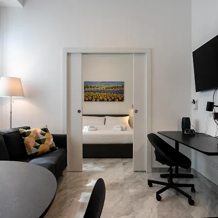 Luna Homes - Bilocale In Mac Mahon Apartment