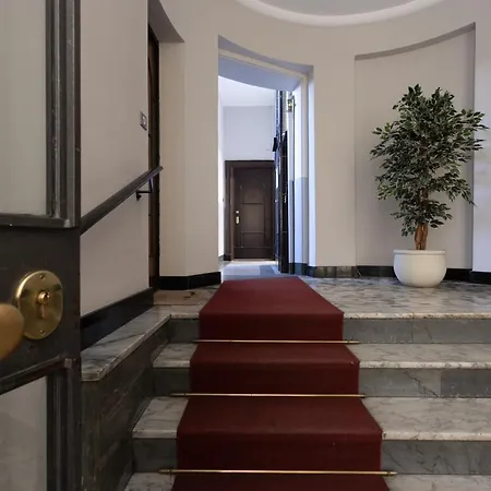 Luna Homes - Bilocale In Mac Mahon Appartement